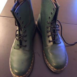 LIKE NEW Forest green doc martens